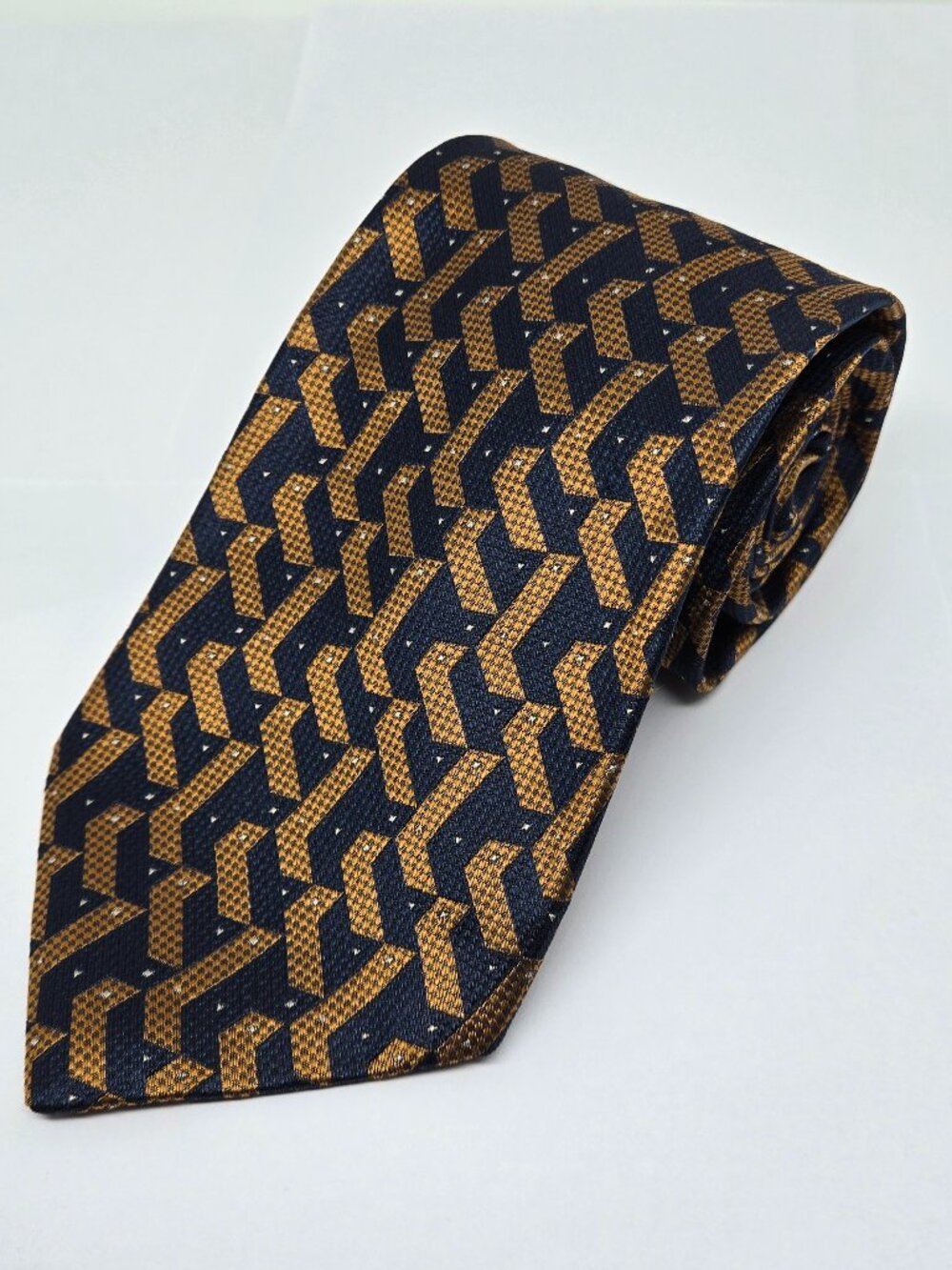 Metropolitan Museum of Art 100% Imported Silk Geometric Mens Tie, Navy, Brown